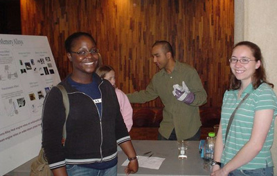 IGERT trainees at Physics Fest booth